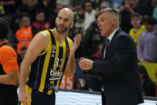 Permainos "Fenerbahče" gretose: Šaro kariauną palieka du krepšininkai